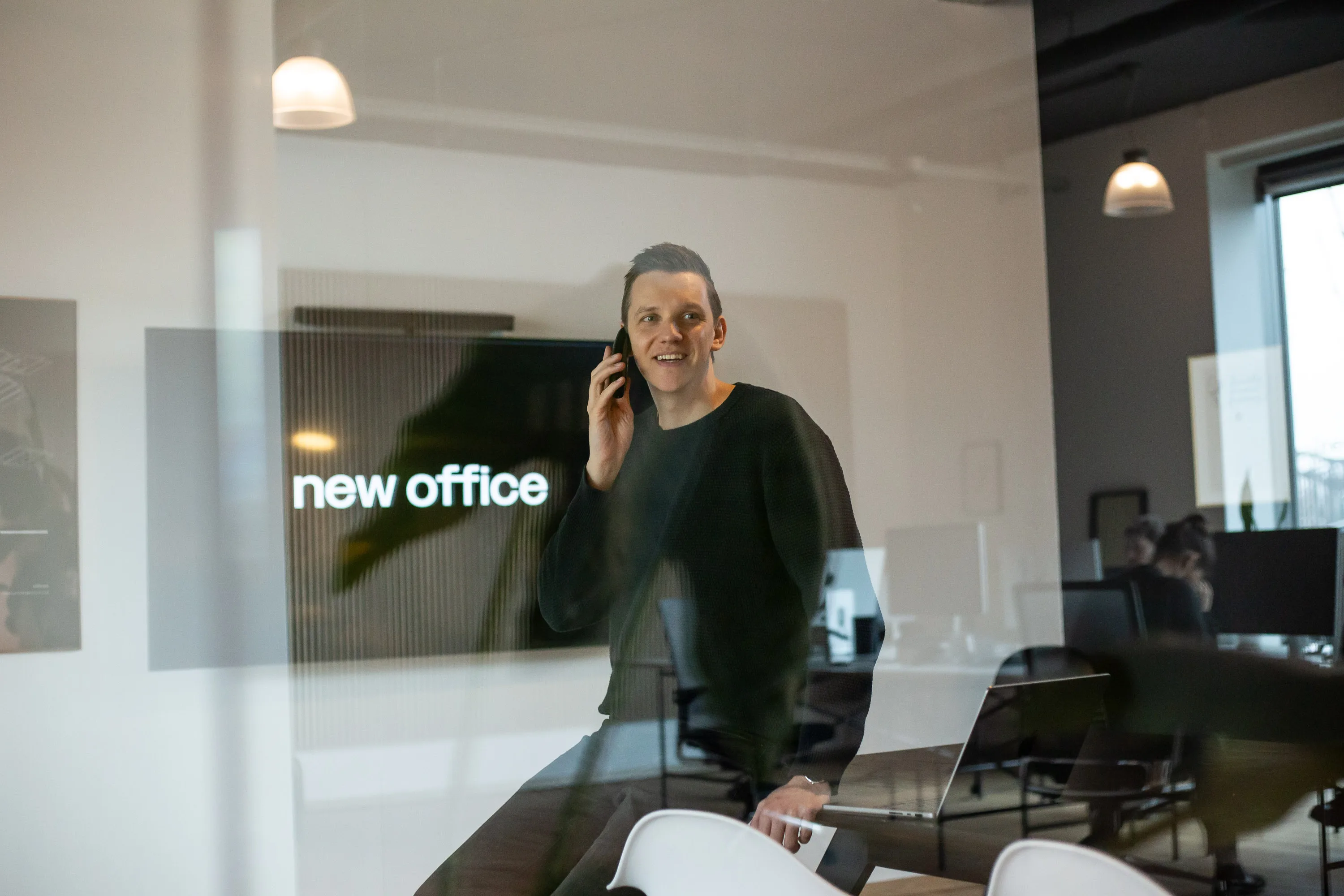 new office, Corporate Design Agentur Frankfurt, Brand Design, Branding, Grafikdesign