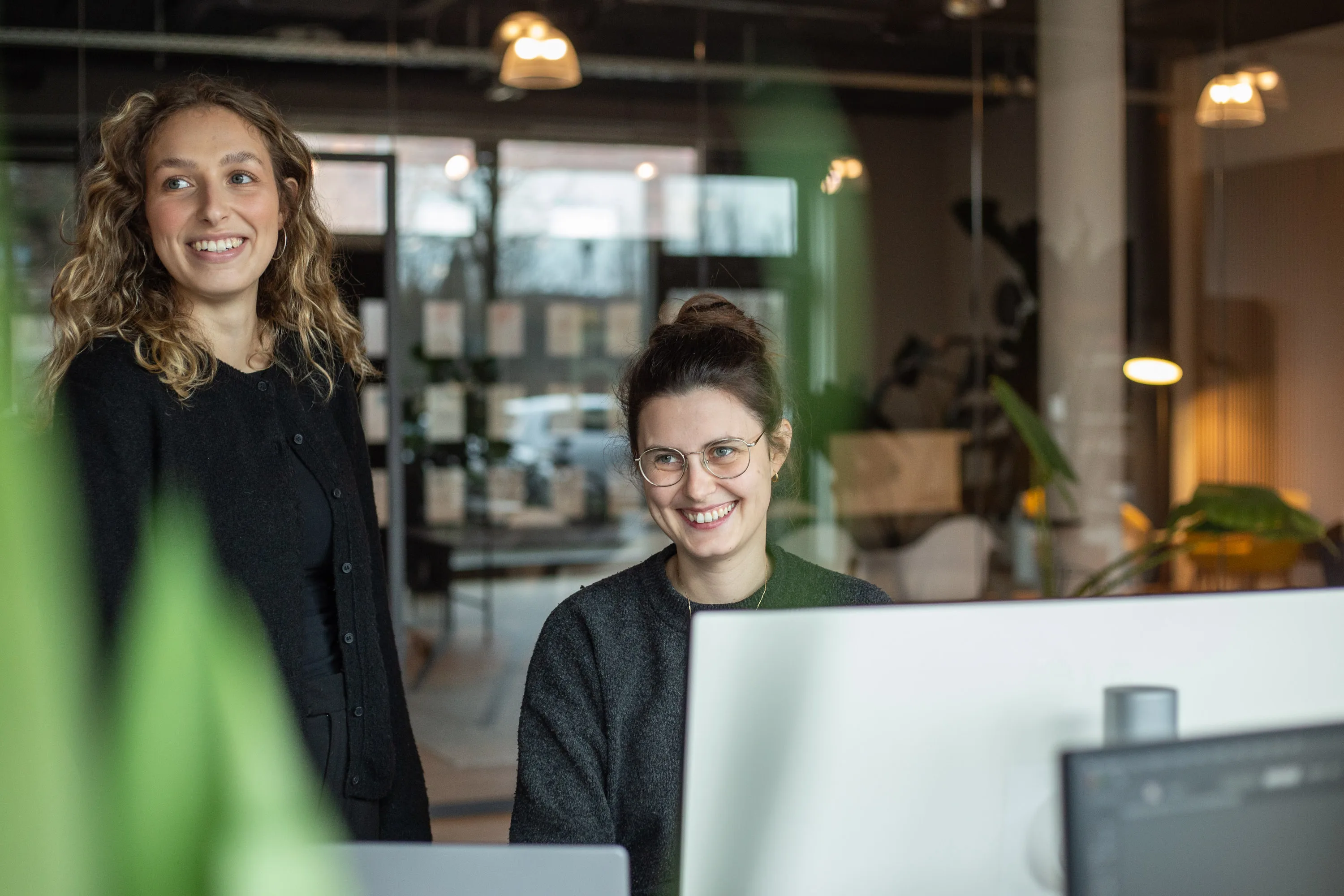 new office, Corporate Design Agentur Frankfurt, Brand Design, Branding, Grafikdesign